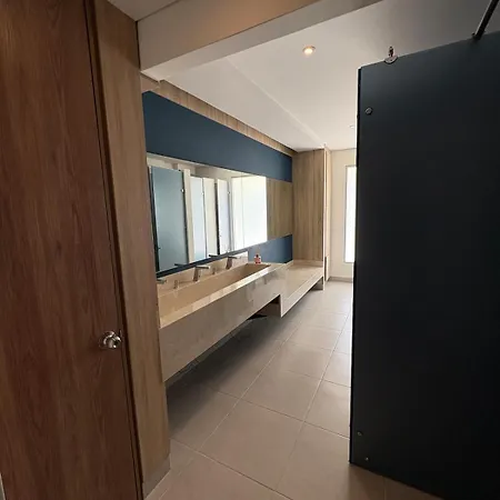 Apartamento Amplio Con Piscina En Serena Del Mar *